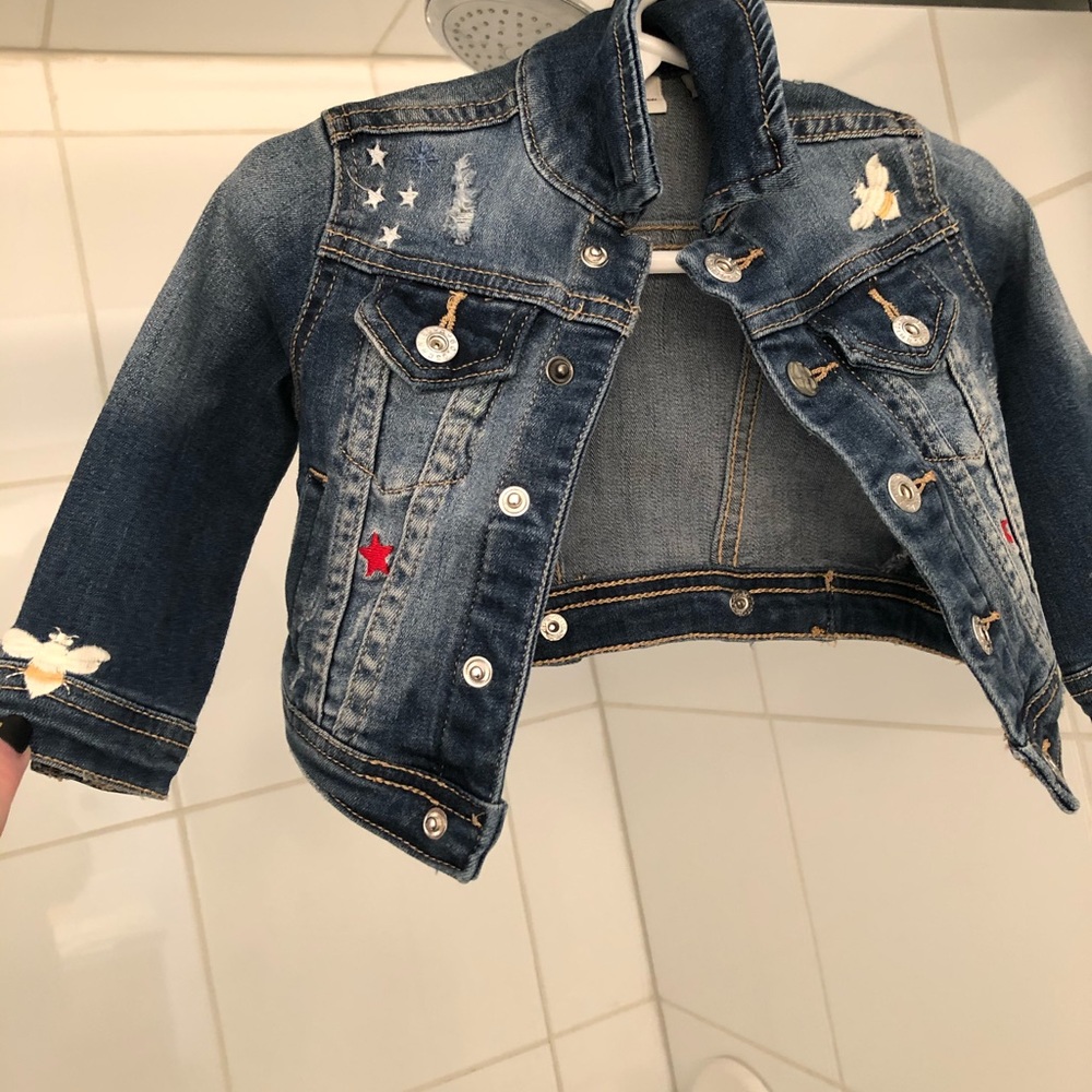 ISO! AG jean jacket size 5 6 or 7!!!